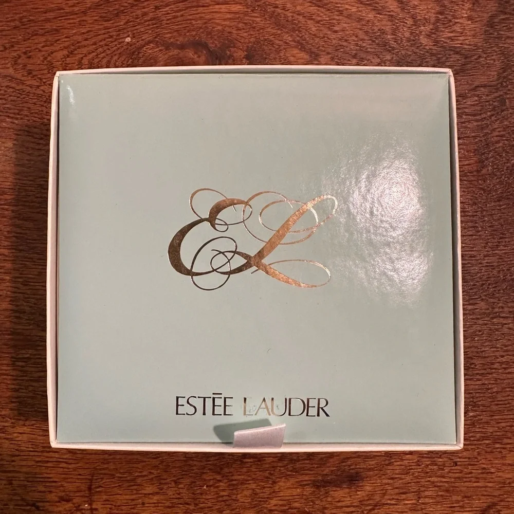 Estee Lauder Youth-Dew Dusting Powder - Picture 2 of 6